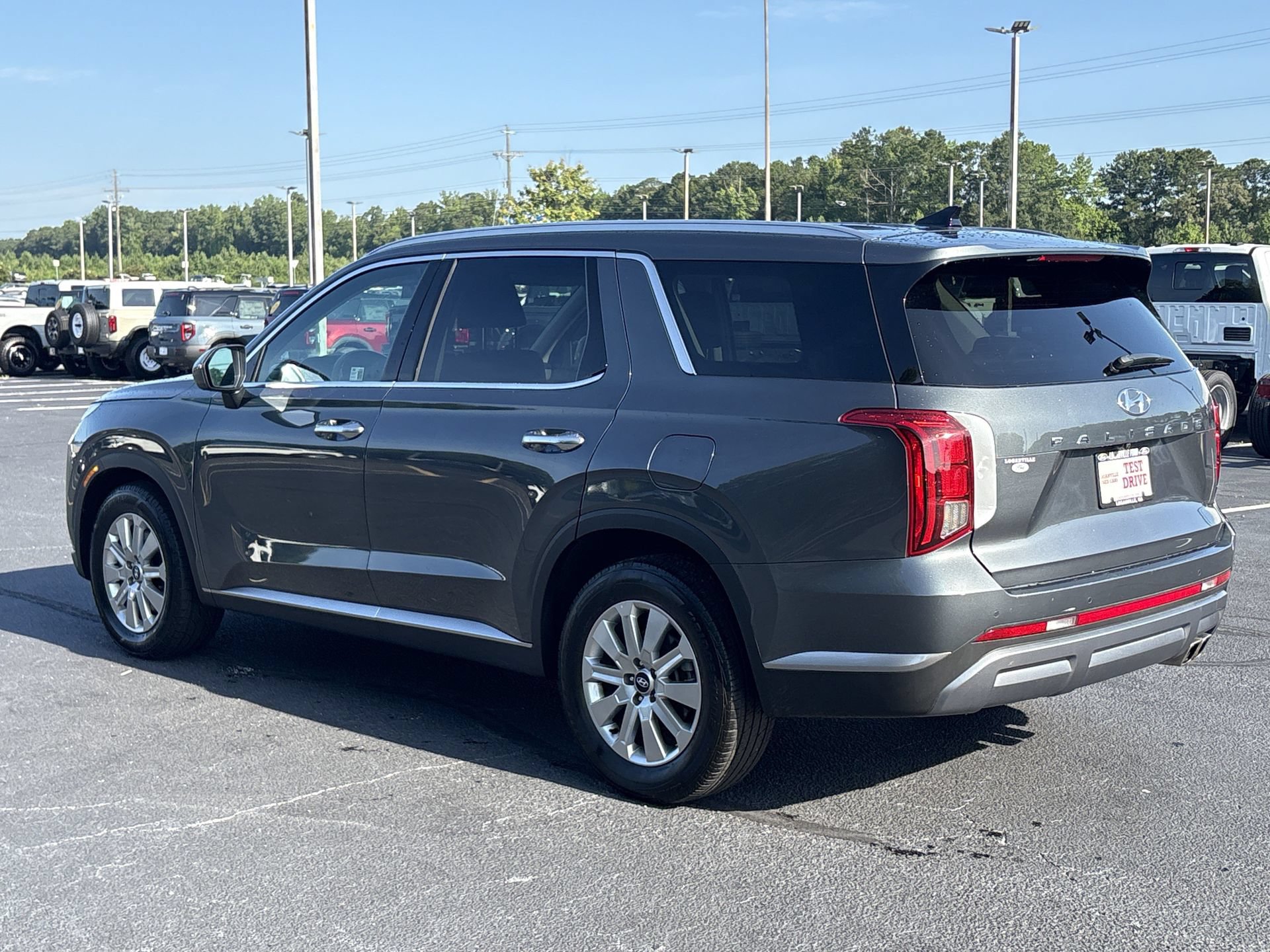 Used 2025 Hyundai Palisade SEL FWD image 20