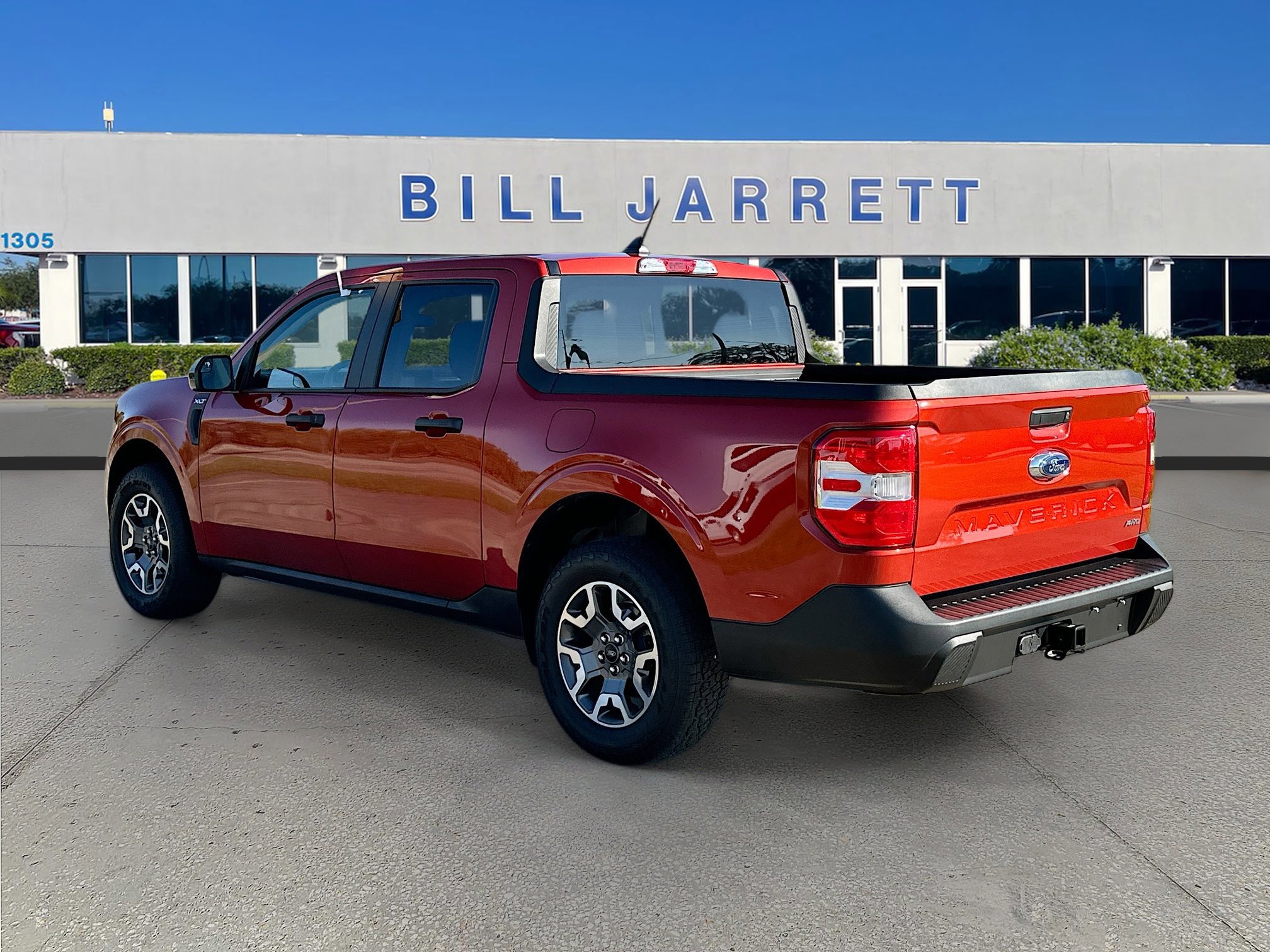 Certified 2024 Ford Maverick XLT w/ XLT Luxury Package image 3