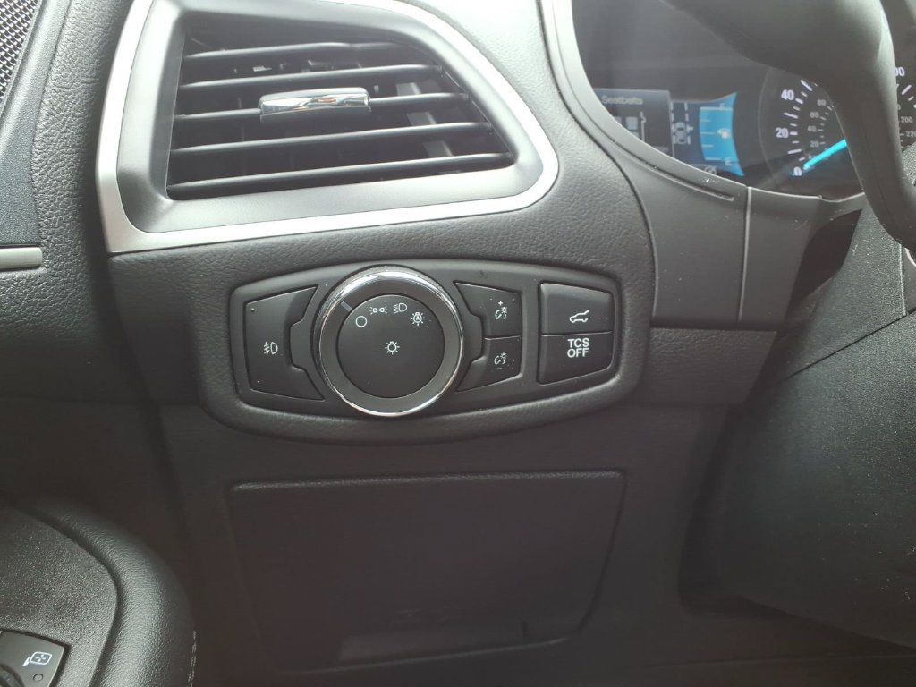 Certified 2024 Ford Edge SEL w/ Convenience Package AWD/4WD image 15