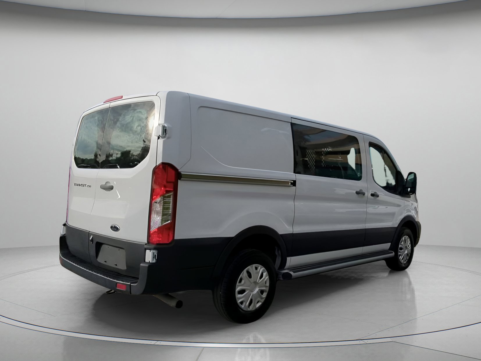 Certified 2024 Ford Transit 250 w/ Exterior Upgrade Package image 20