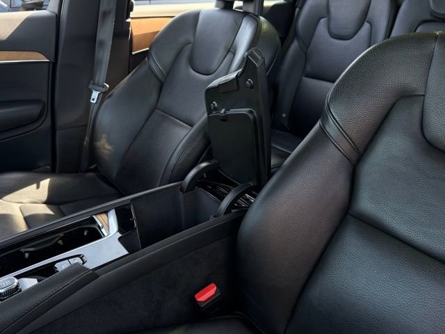 Used 2022 Volvo XC90 T6 Momentum w/ Climate Package image 42