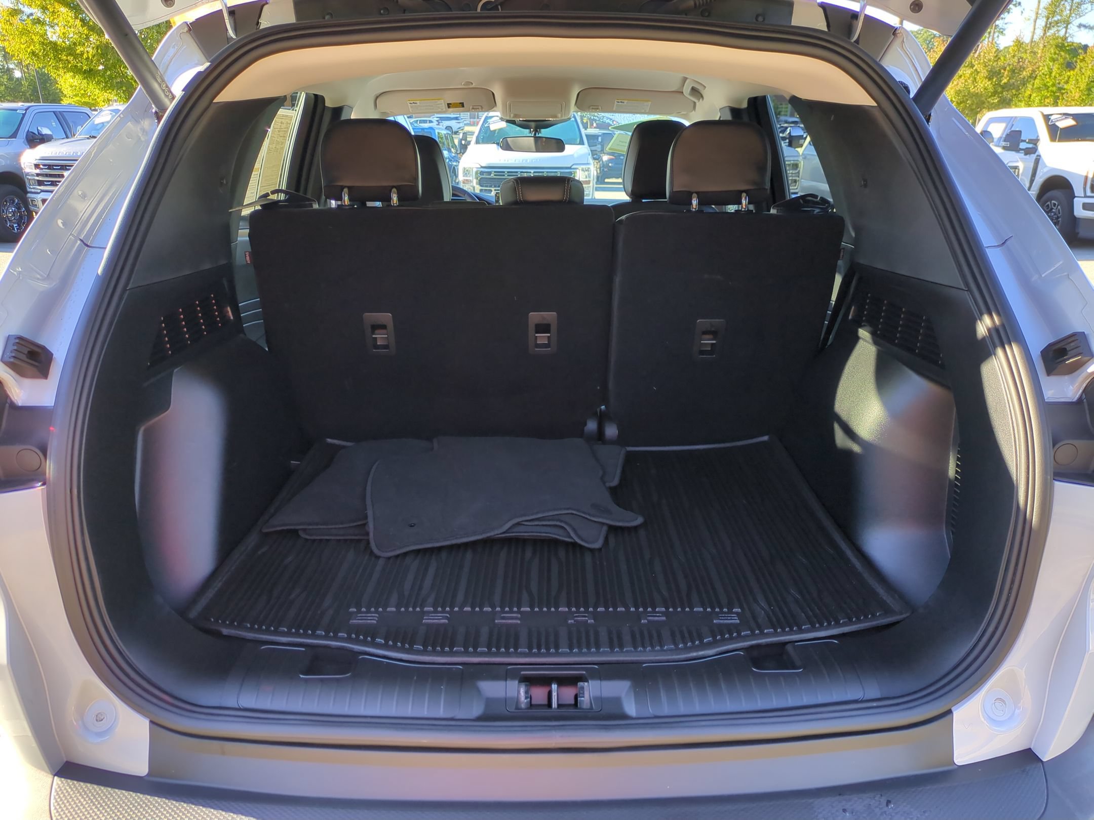 Certified 2025 Ford Escape SE FWD image 35