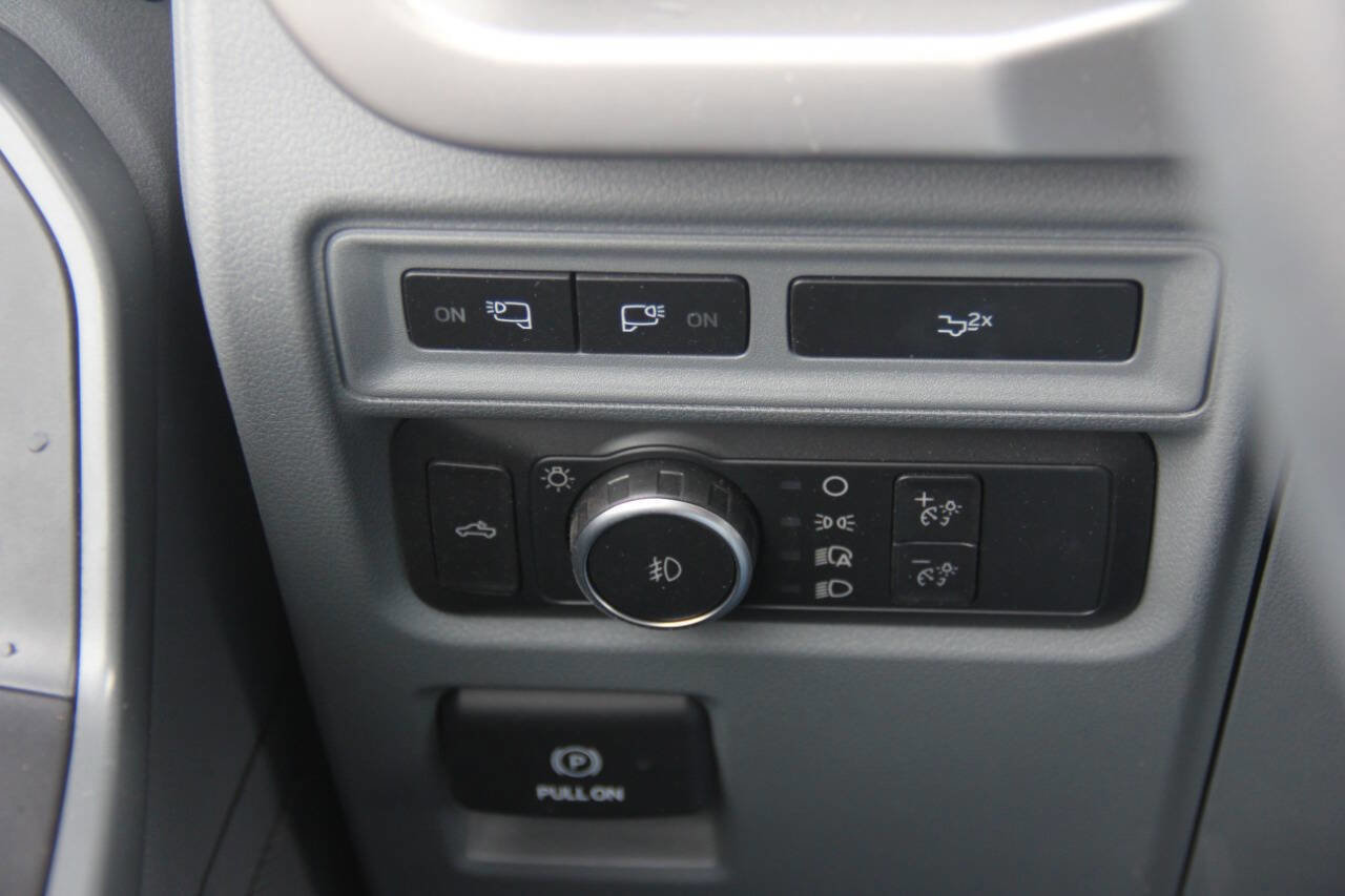 Certified 2022 Ford F150 XLT w/ Equipment Group 302A High image 29