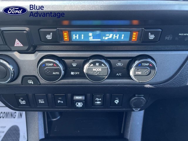 Used 2019 Toyota Tacoma TRD Sport AWD/4WD image 11