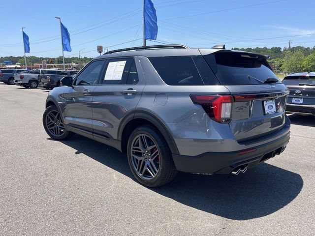 Certified 2025 Ford Explorer ST RWD image 5