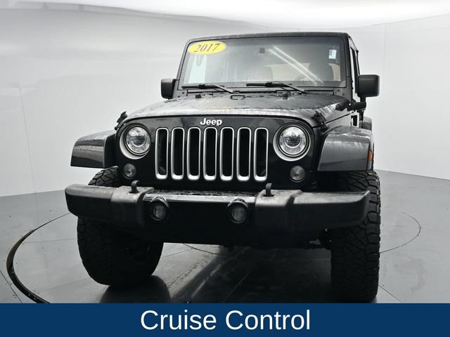 Used 2017 Jeep Wrangler Unlimited Sahara w/ Max Tow Package AWD/4WD image 4