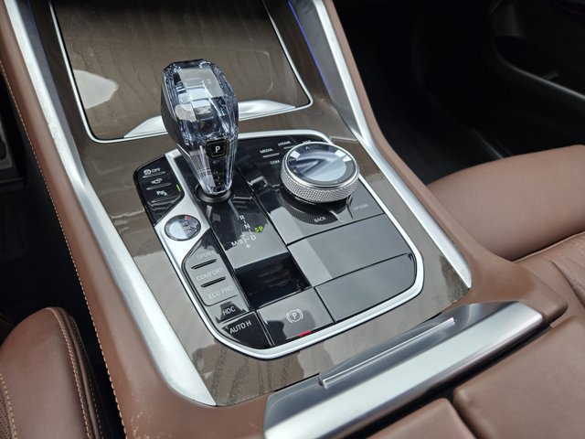 Used 2022 BMW X6 xDrive40i w/ Executive Package AWD/4WD image 18