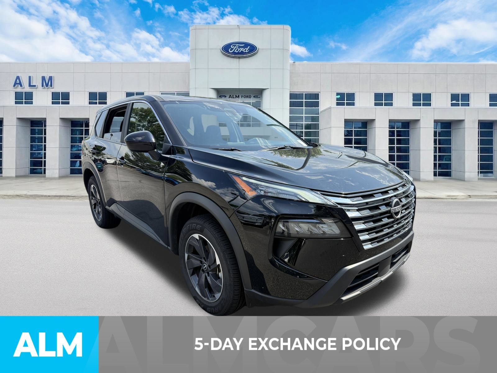 Used 2025 Nissan Rogue SV FWD image 3