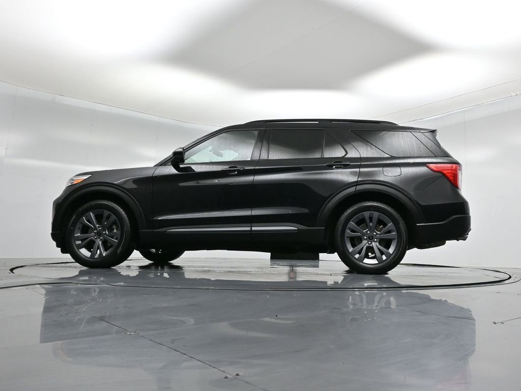 Certified 2022 Ford Explorer XLT w/ Equipment Group 202A image 58