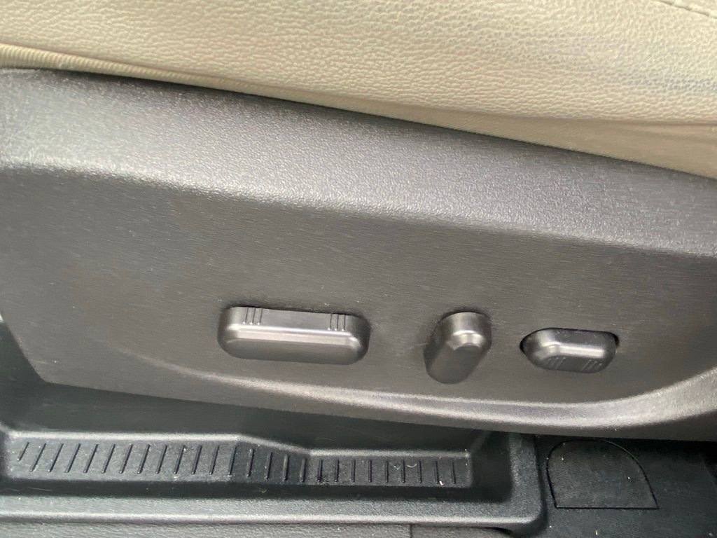 Certified 2018 Ford Escape SEL FWD image 10