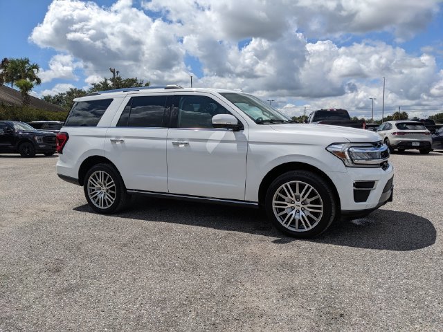 Certified 2022 Ford Expedition Limited AWD/4WD image 2