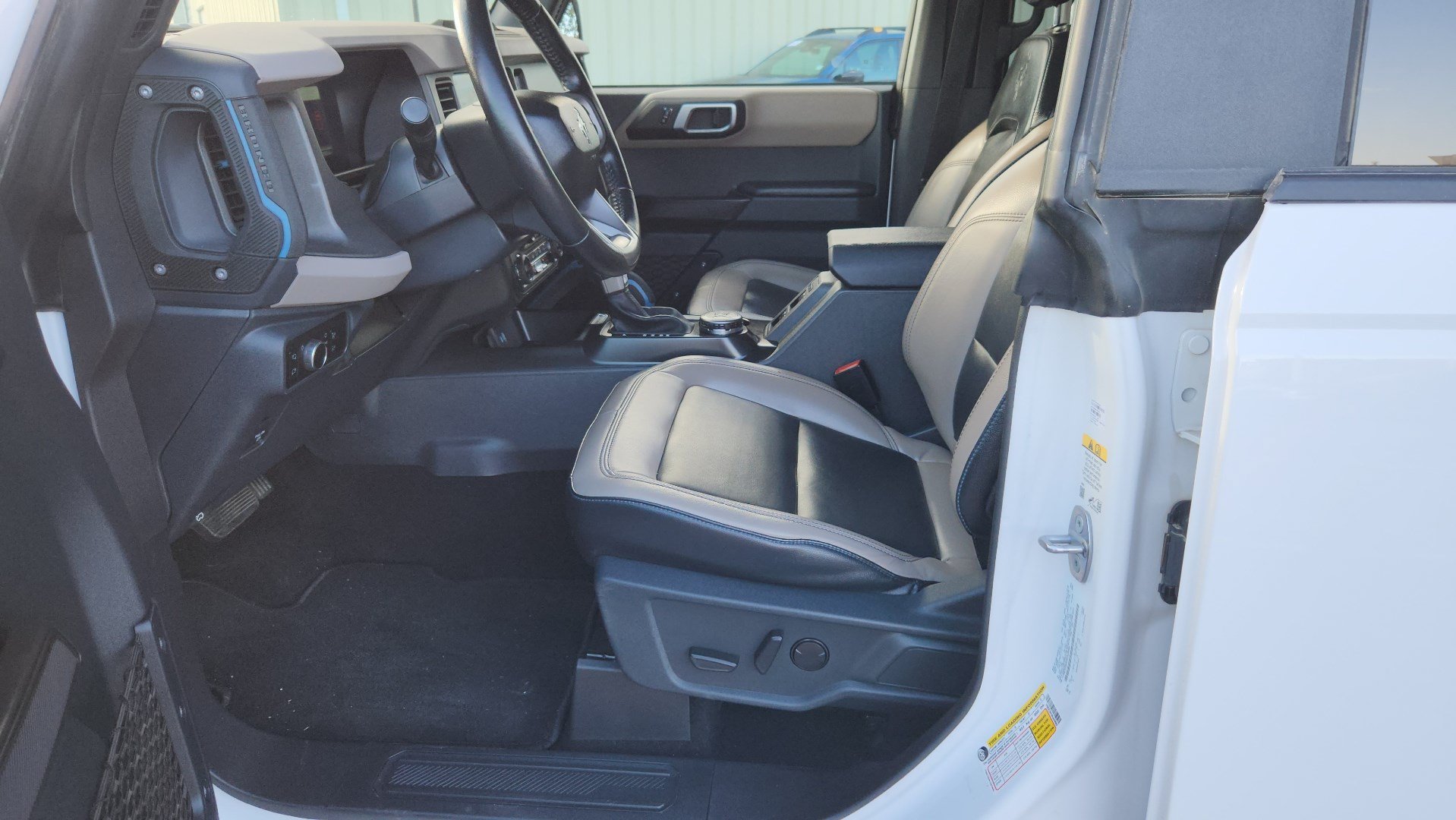 Certified 2024 Ford Bronco Wildtrak AWD/4WD image 19