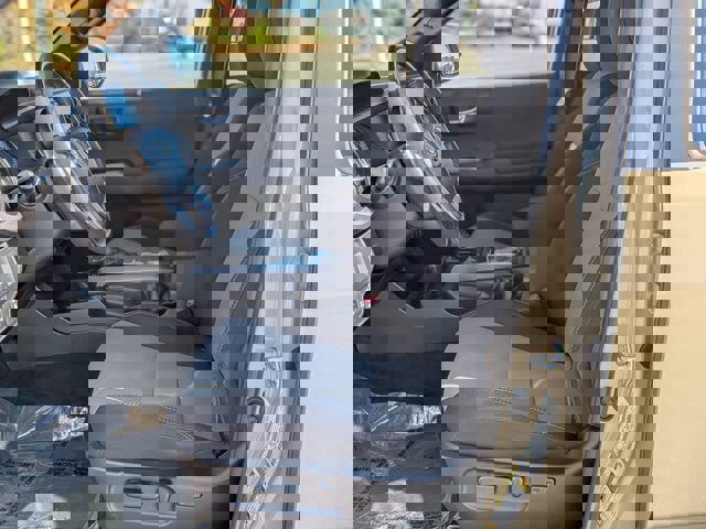 Used 2020 Toyota Tacoma TRD Off-Road image 16