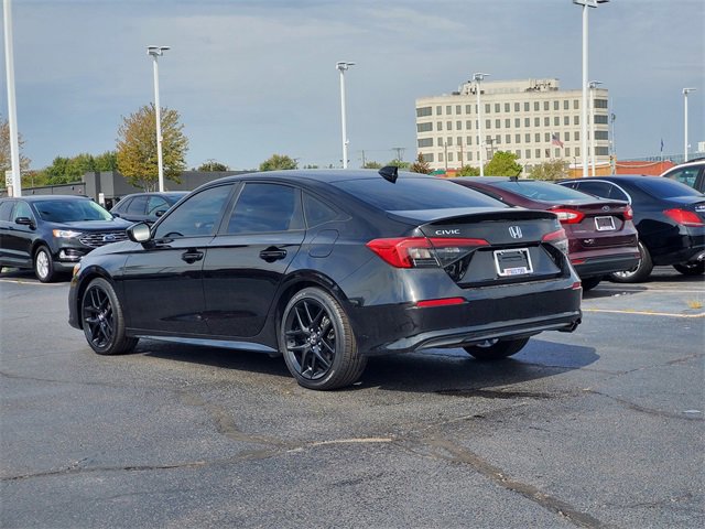 Used 2024 Honda Civic Sport image 3