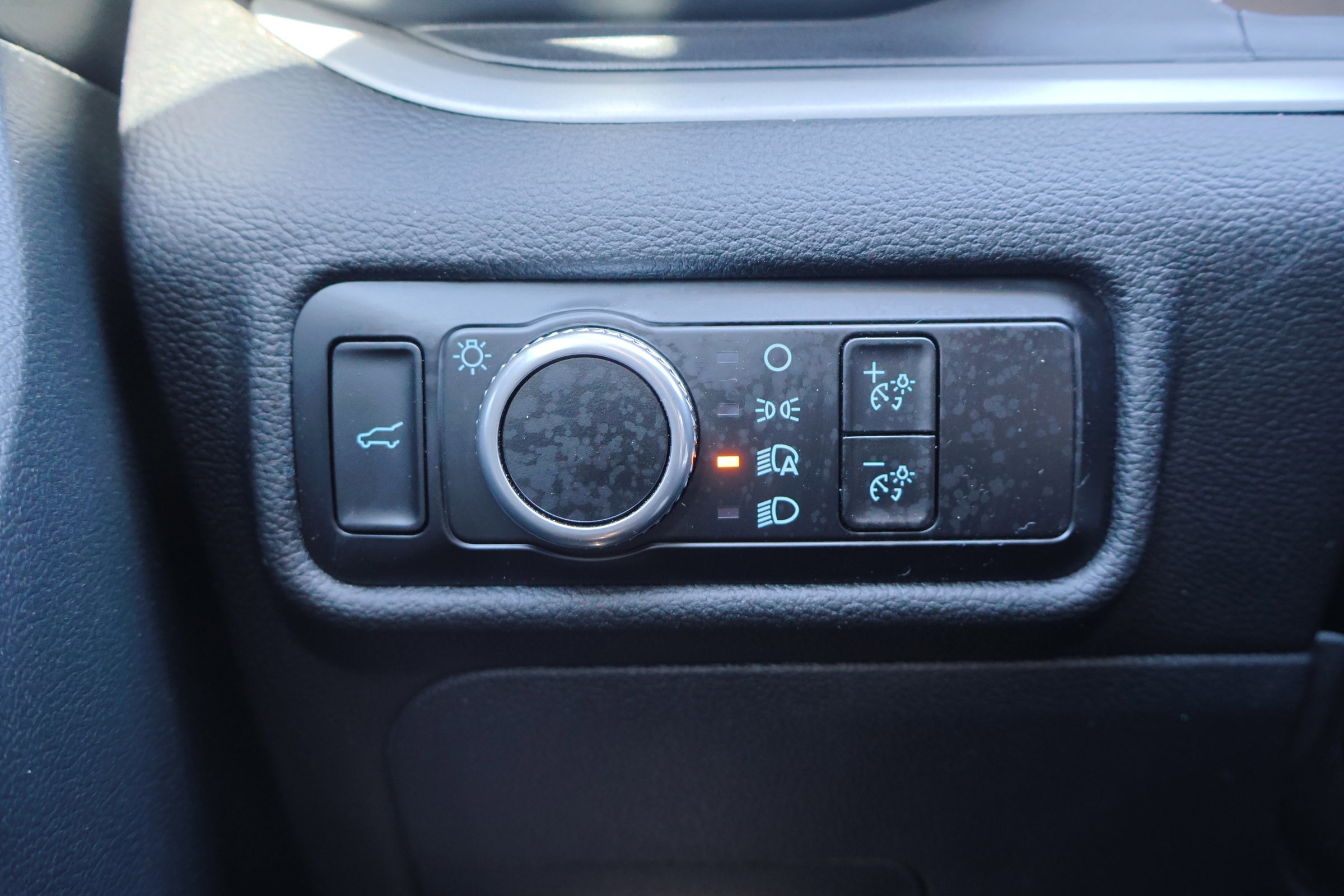 Certified 2023 Ford Explorer XLT image 25