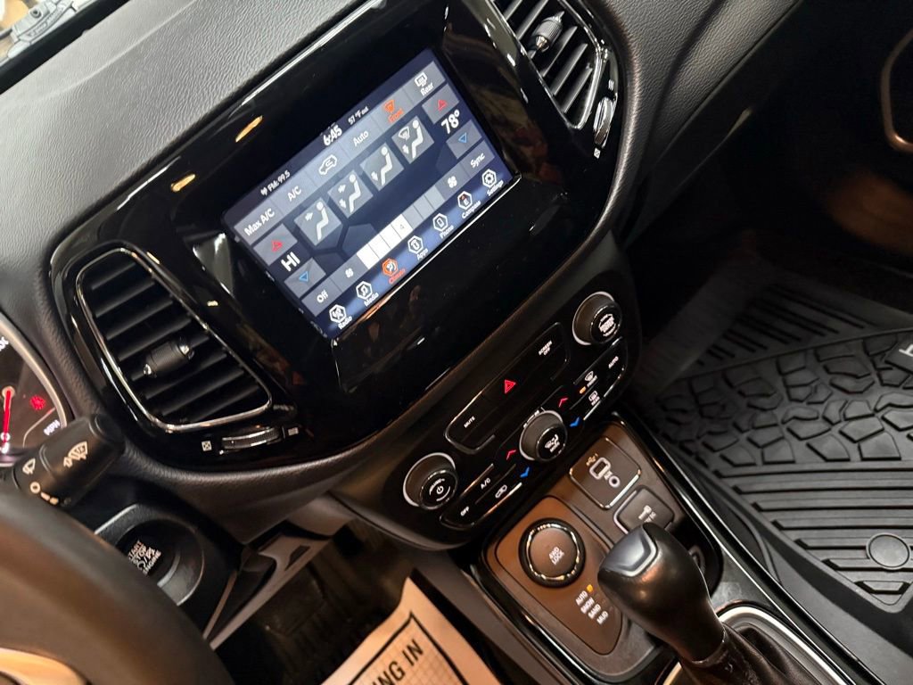 Used 2021 Jeep Compass Latitude image 28