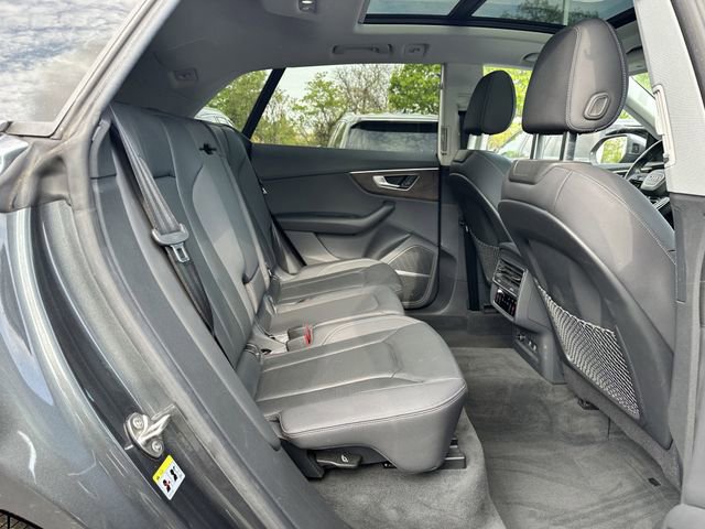 Used 2020 Audi Q8 Premium Plus AWD/4WD image 37