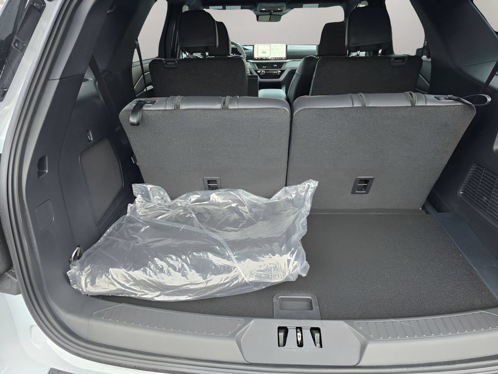 Certified 2026 Ford Explorer ST AWD/4WD image 14