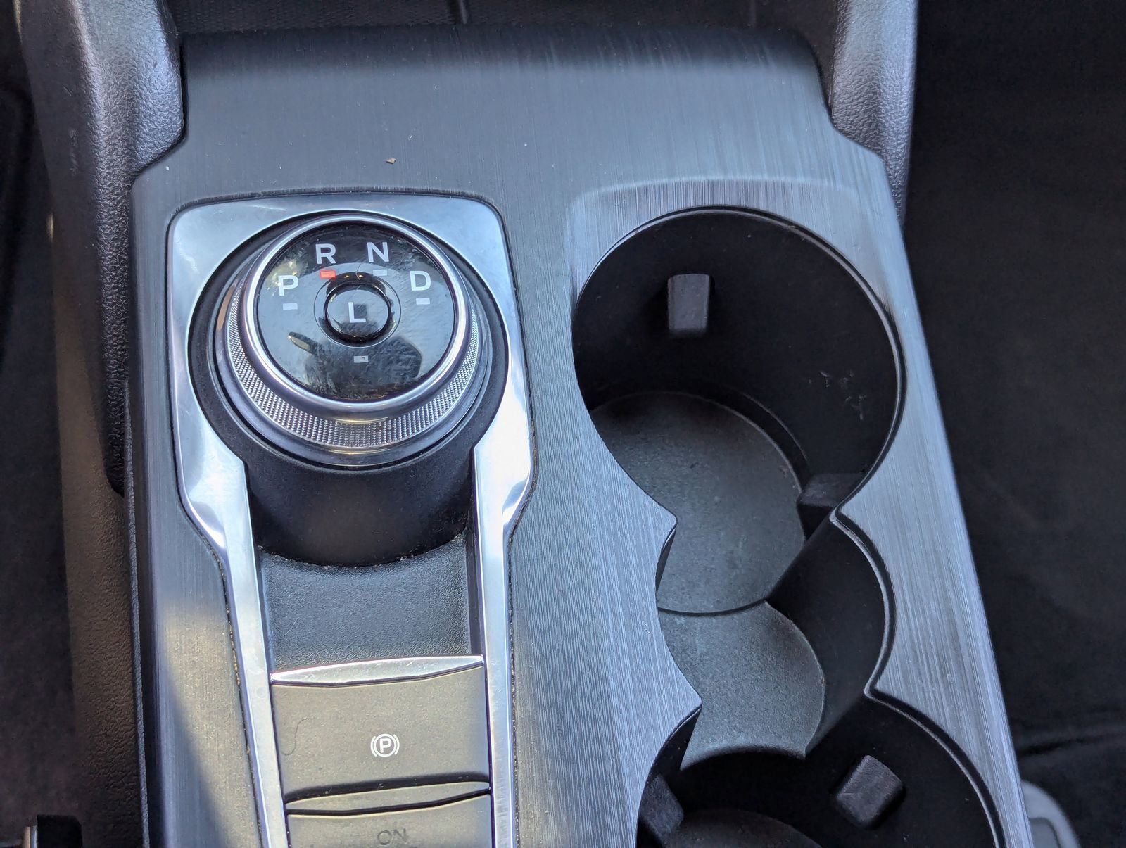 Certified 2024 Ford Escape ST-Line w/ Tech Pack #1 FWD image 25