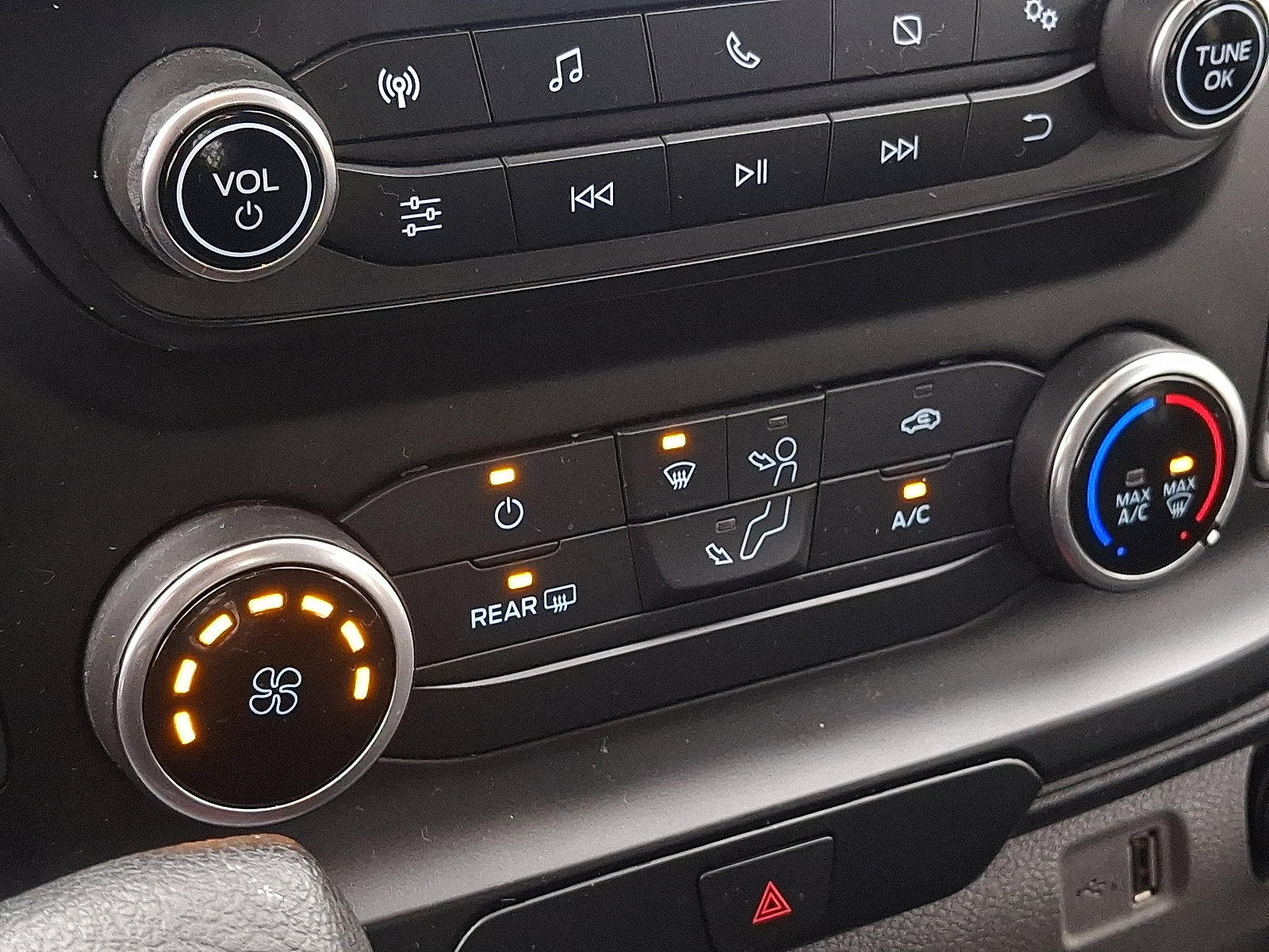 Certified 2023 Ford Transit 250 Low Roof w/ Exterior Upgrade Package image 15