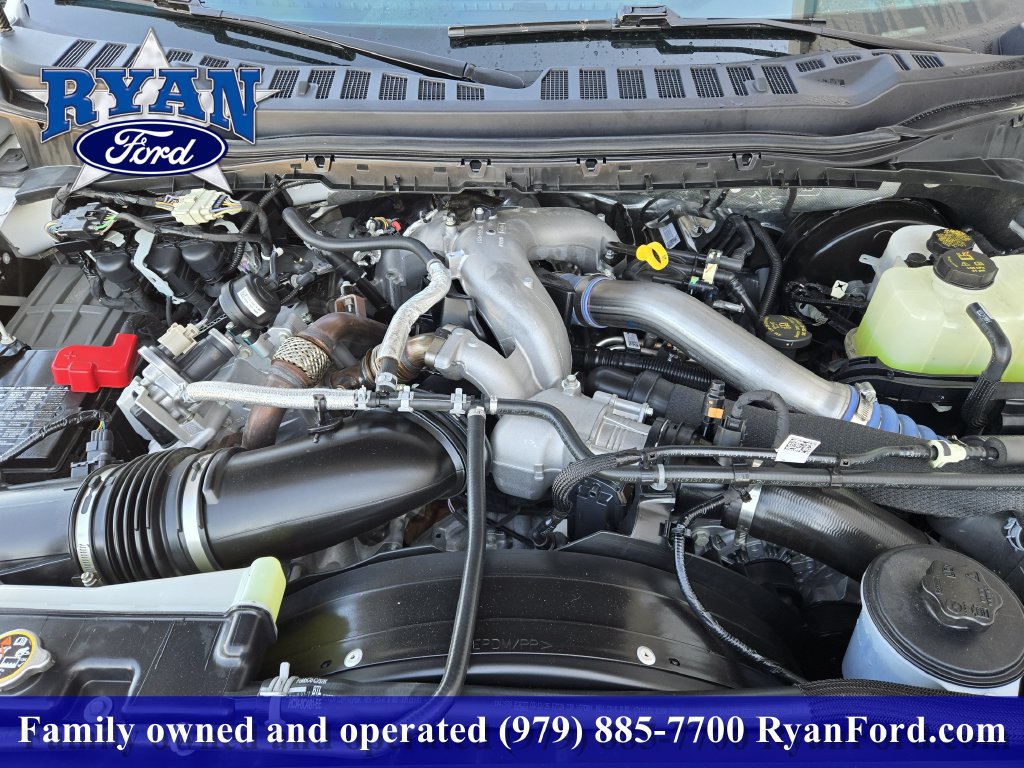 Certified 2025 Ford F250 Platinum w/ FX4 Off-Road Package AWD/4WD image 25