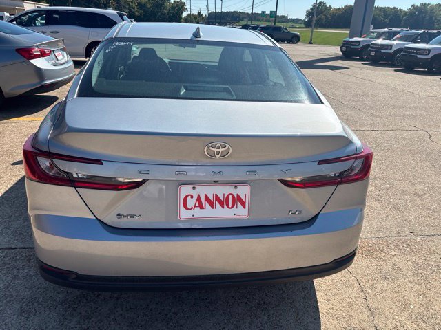 Used 2025 Toyota Camry LE FWD image 9
