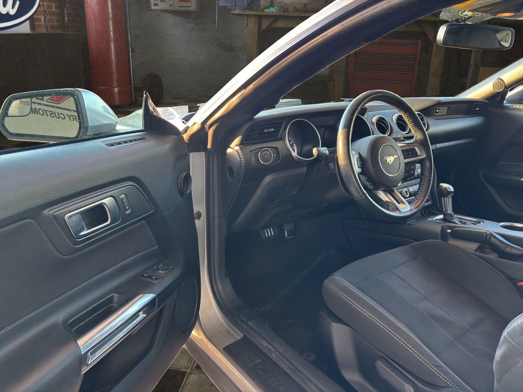 Certified 2020 Ford Mustang Coupe RWD image 17