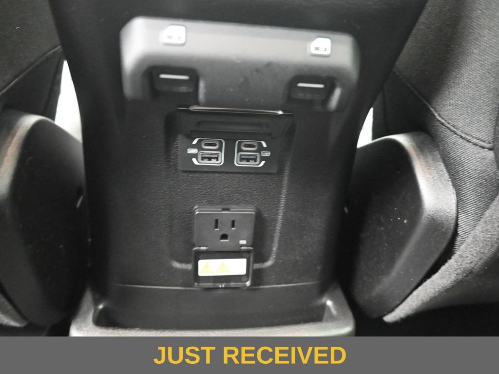 Used 2025 Jeep Wrangler Unlimited Rubicon 4xe w/ Safety Group AWD/4WD image 19