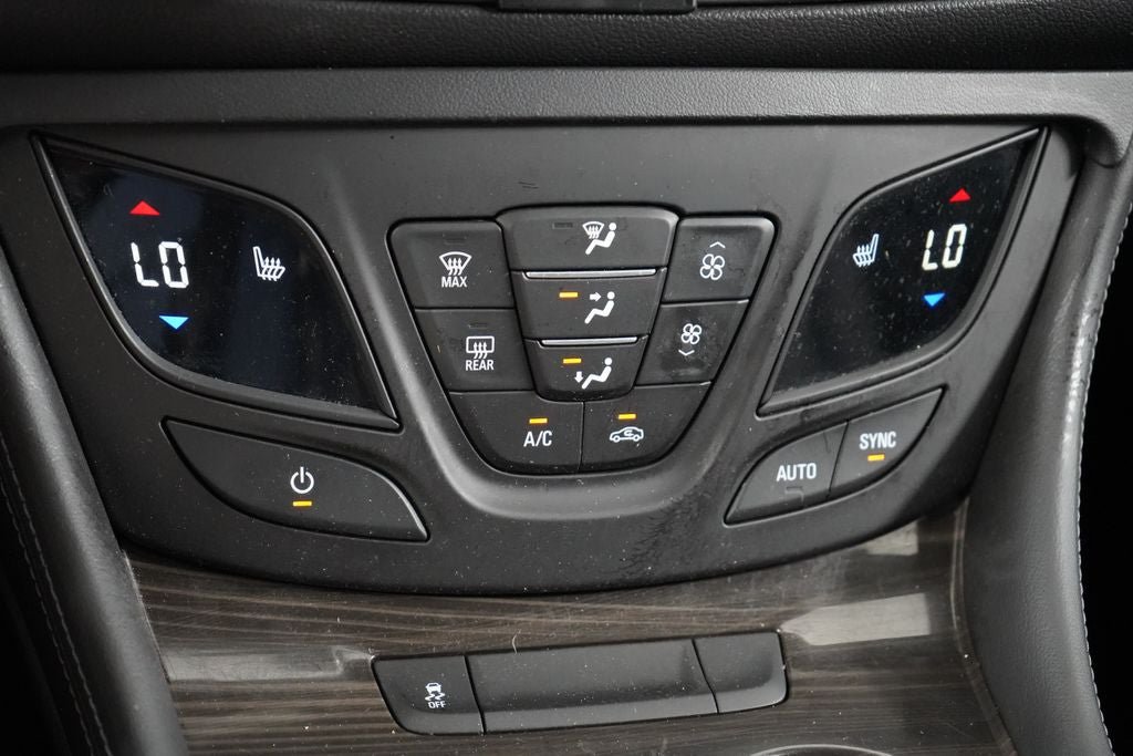 Used 2019 Buick Envision Essence AWD/4WD image 16