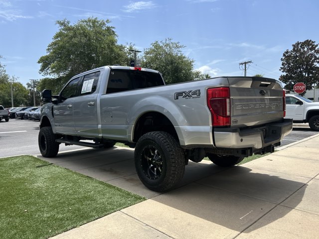 Certified 2022 Ford F350 Lariat w/ Black Appearance Package AWD/4WD image 9