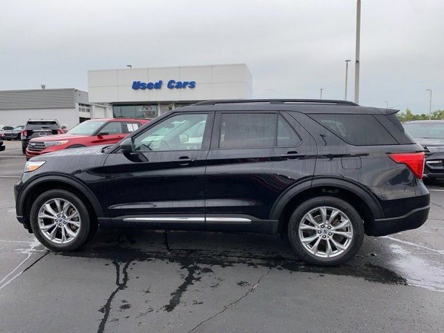 Certified 2023 Ford Explorer XLT w/ Equipment Group 202A image 6