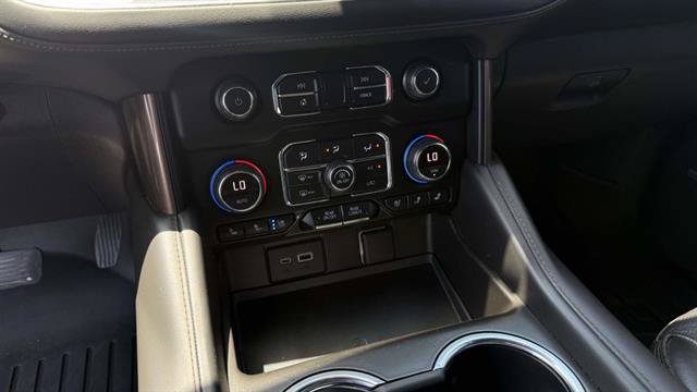 Used 2022 Chevrolet Suburban High Country AWD/4WD image 17
