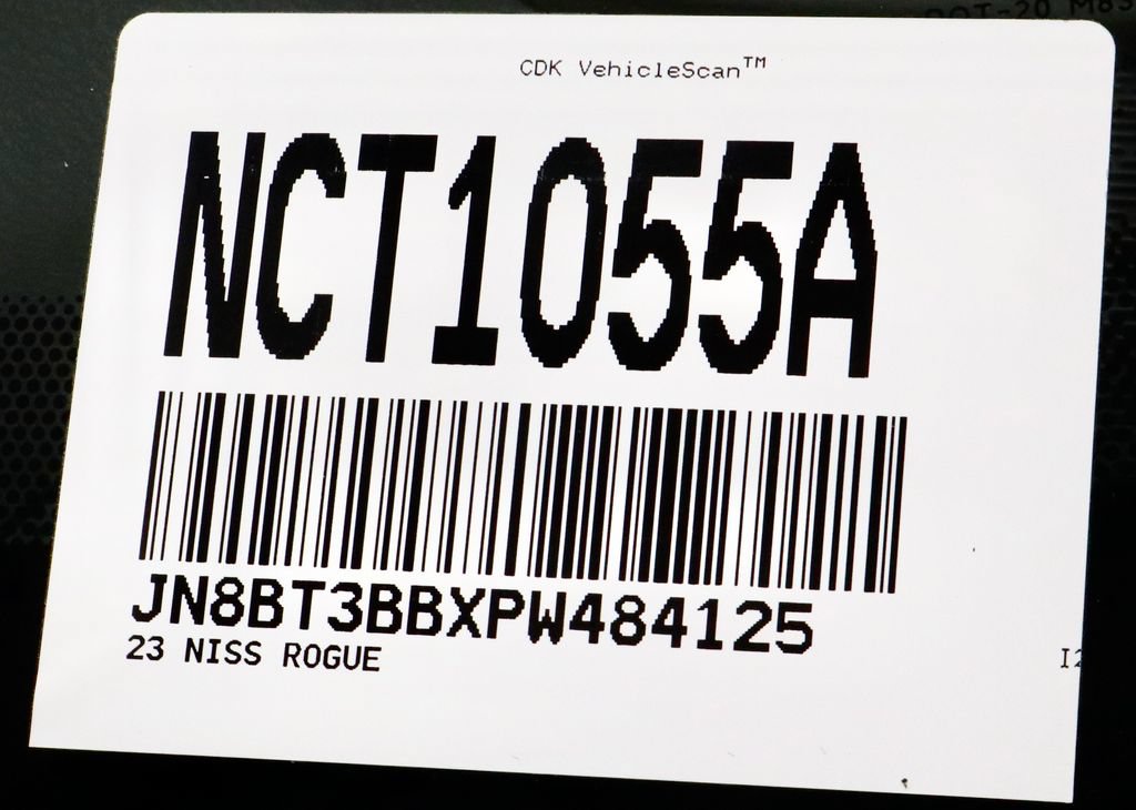 Used 2023 Nissan Rogue SV AWD/4WD image 32