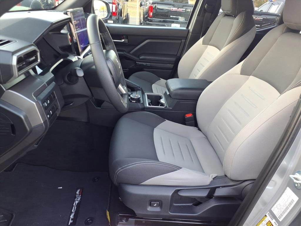 Used 2024 Toyota Tacoma TRD Sport image 16