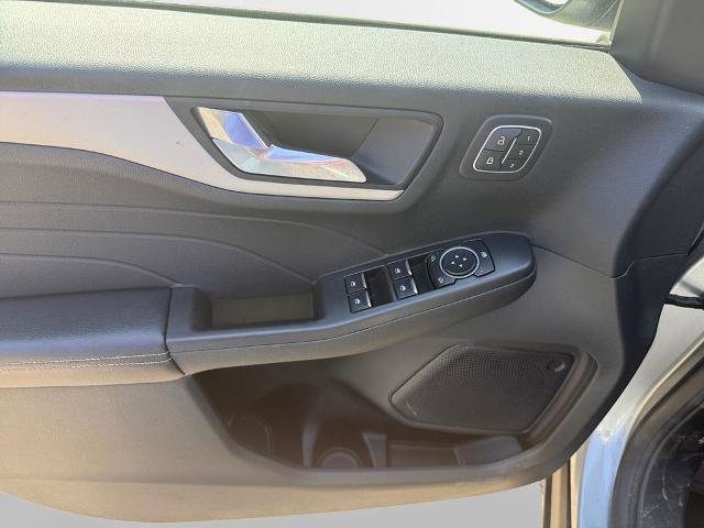 Certified 2022 Ford Escape SEL w/ Technology Package AWD/4WD image 14