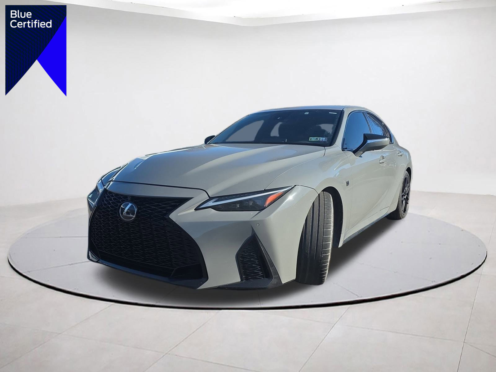 Used 2022 Lexus IS 500 image 1