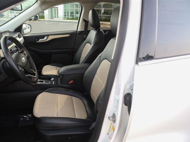 Certified 2022 Ford Escape Titanium w/ Titanium Elite Package AWD/4WD image 19
