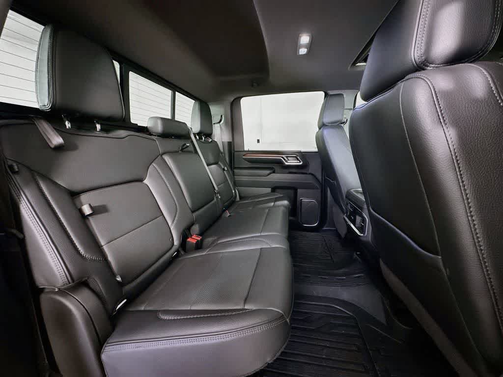 Used 2024 GMC Sierra 3500 Denali w/ Denali Reserve Package AWD/4WD image 32