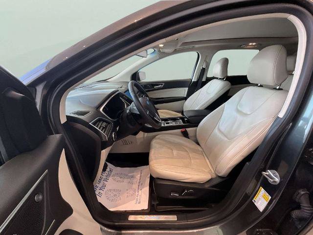 Certified 2019 Ford Edge Titanium w/ Cold Weather Package AWD/4WD image 14