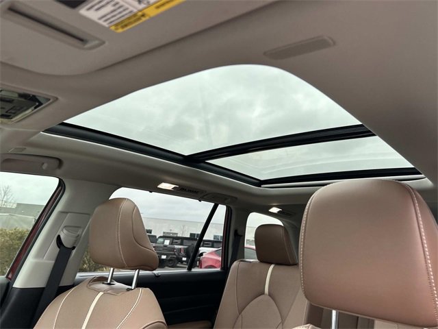 Used 2024 Toyota Grand Highlander Platinum image 35