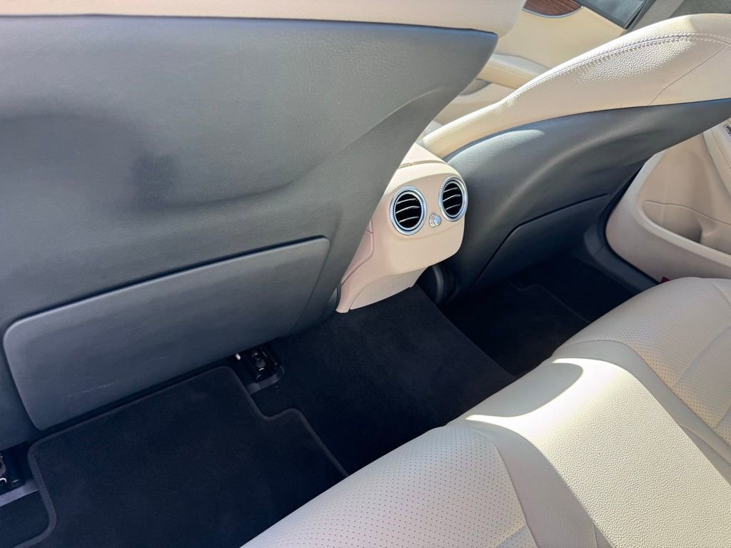 Used 2020 Mercedes-Benz C 300 4MATIC Sedan image 12