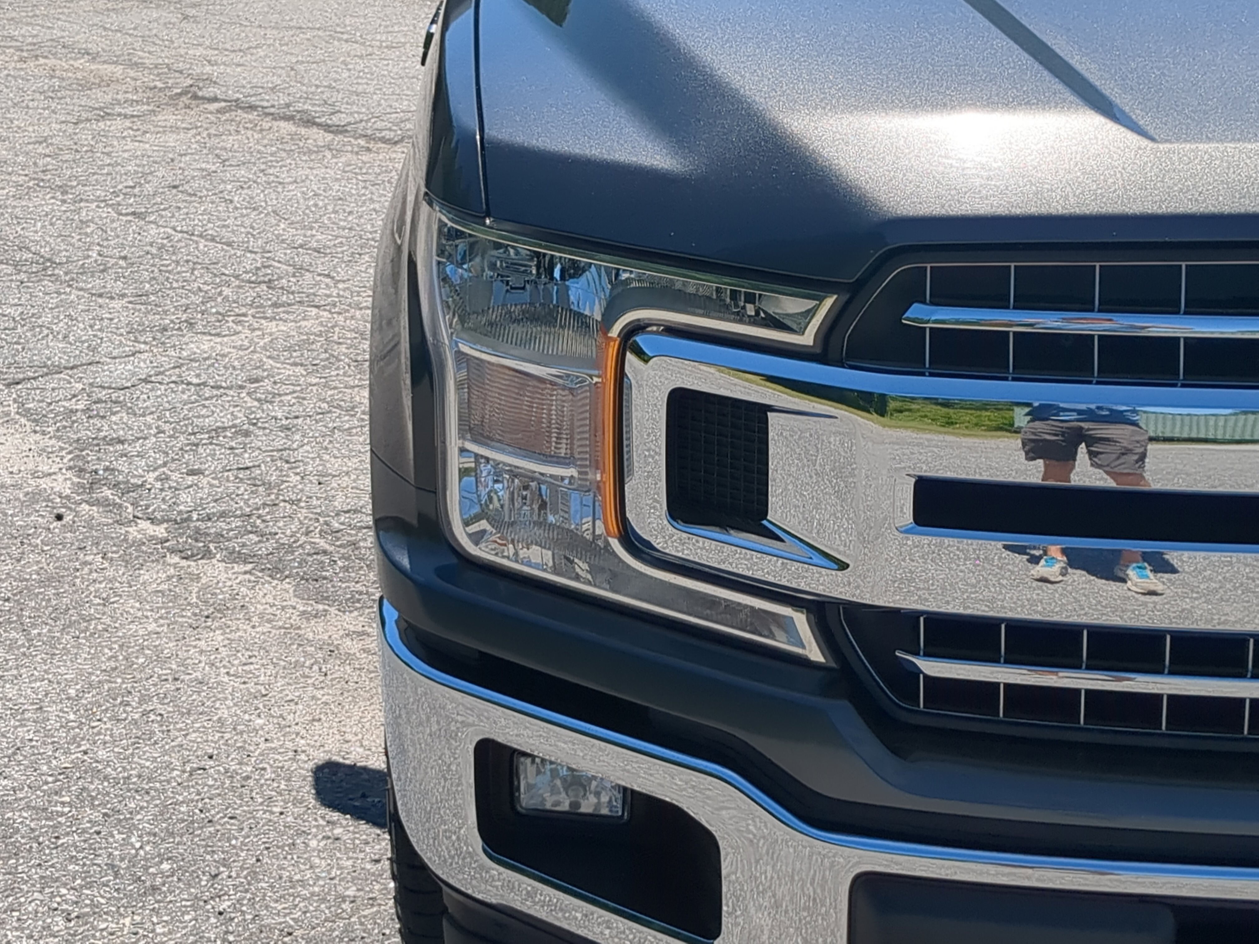 Certified 2019 Ford F150 XLT w/ Equipment Group 302A Luxury RWD image 8