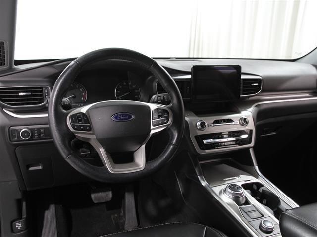 Certified 2021 Ford Explorer XLT w/ Equipment Group 202A image 8