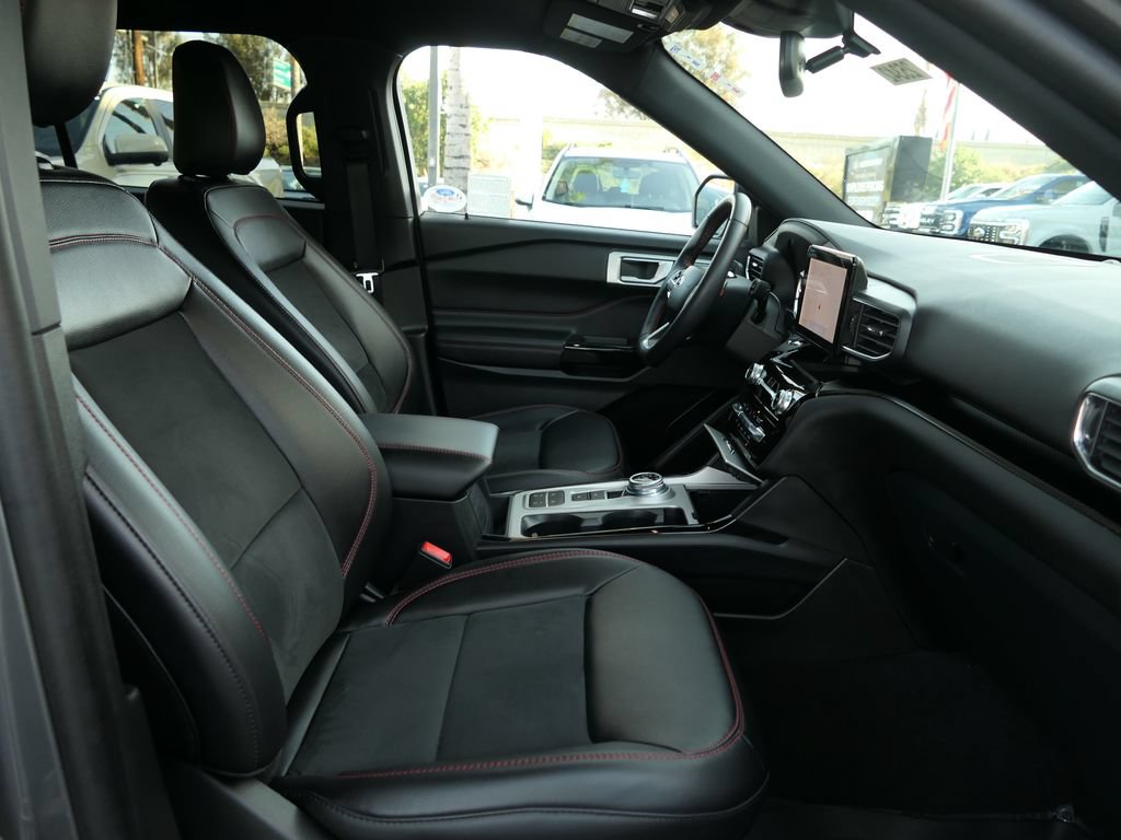 Certified 2023 Ford Explorer ST-Line w/ Class IV Trailer Tow Package RWD image 29