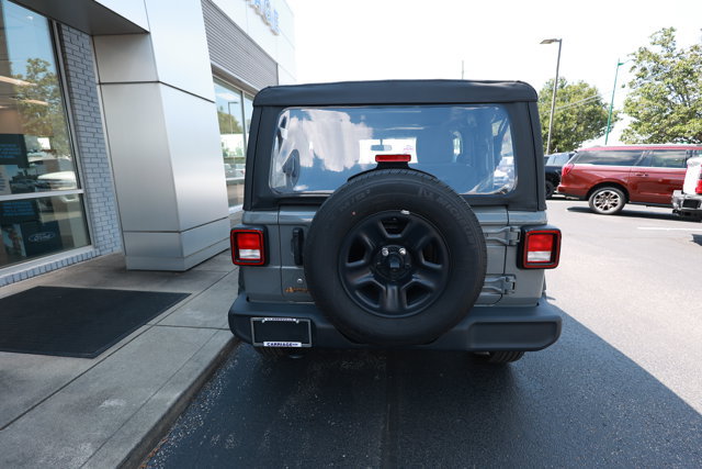 Used 2023 Jeep Wrangler Sport AWD/4WD image 4