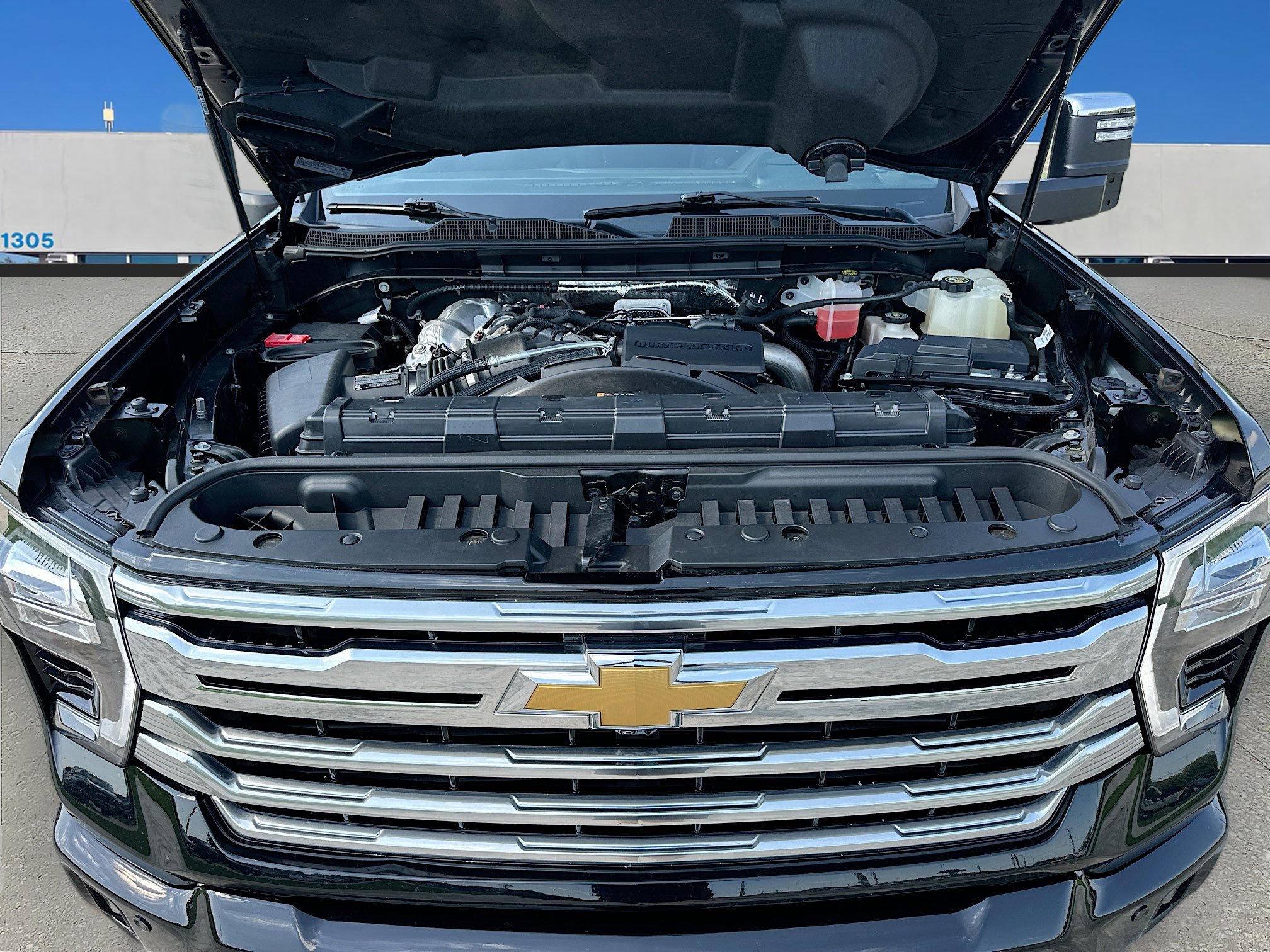 Used 2024 Chevrolet Silverado 2500 High Country w/ High Country Premium Package image 31