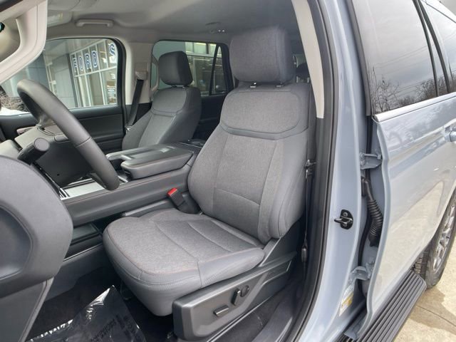 Certified 2025 Ford Expedition Active image 13