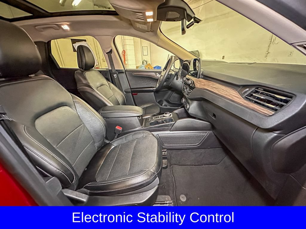 Certified 2020 Ford Escape Titanium AWD/4WD image 7
