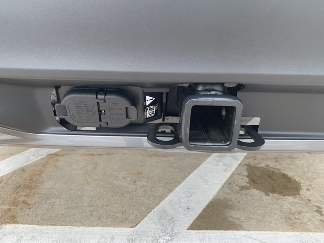 Certified 2022 Ford Explorer XLT w/ Equipment Group 202A AWD/4WD image 8