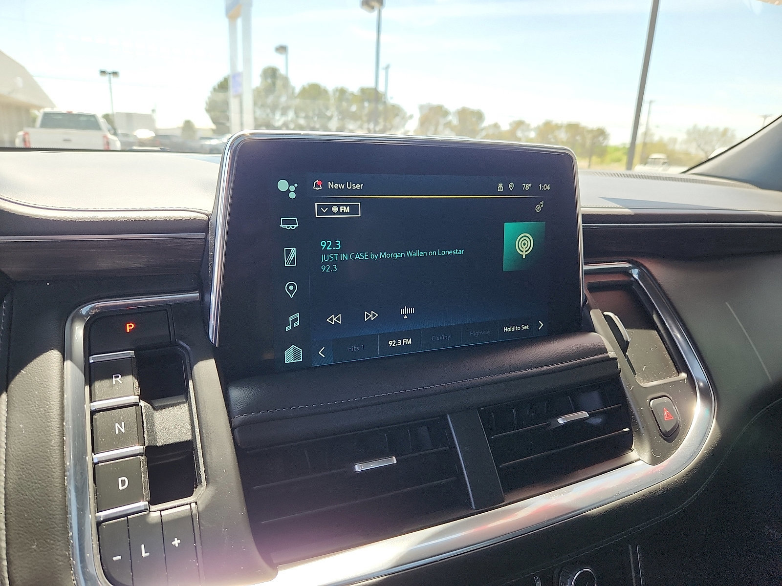 Used 2023 Chevrolet Tahoe Z71 w/ Luxury Package image 12